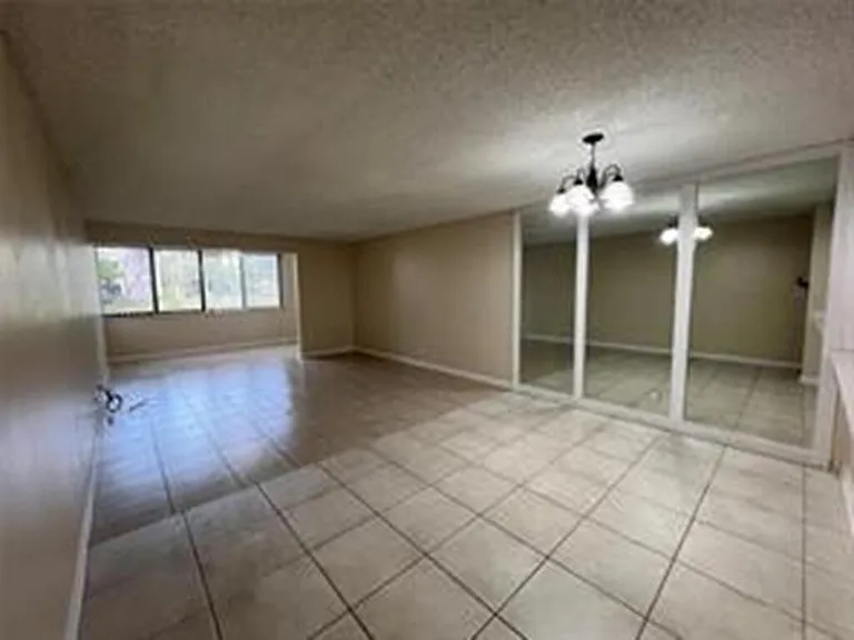 8040 Hampton Blvd #104 — Photo 31