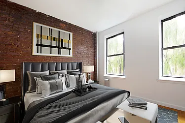 Rented by R New York