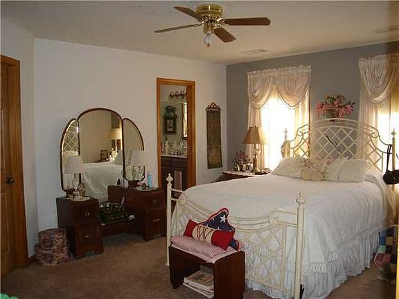 5th image of 1270 Eastside Dr