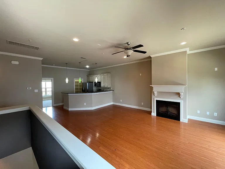 1616 Carpenter Dr — Photo 1