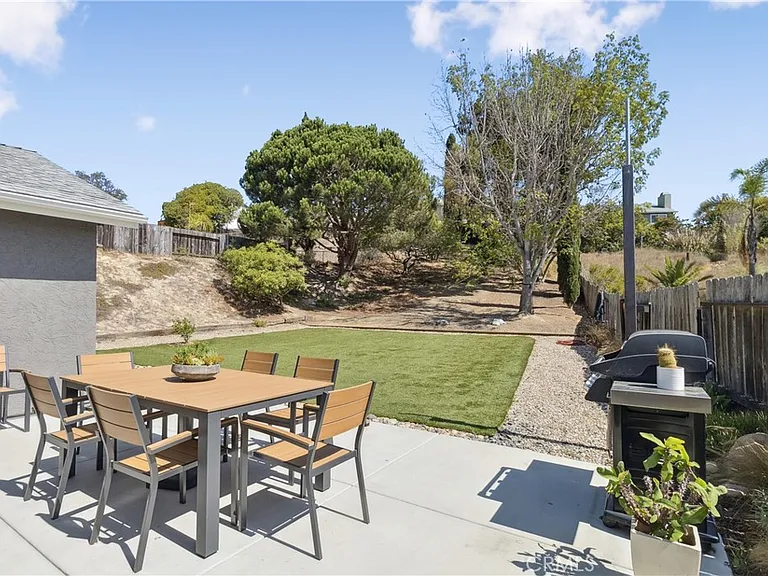 2868 Brandeis Dr — Photo 21