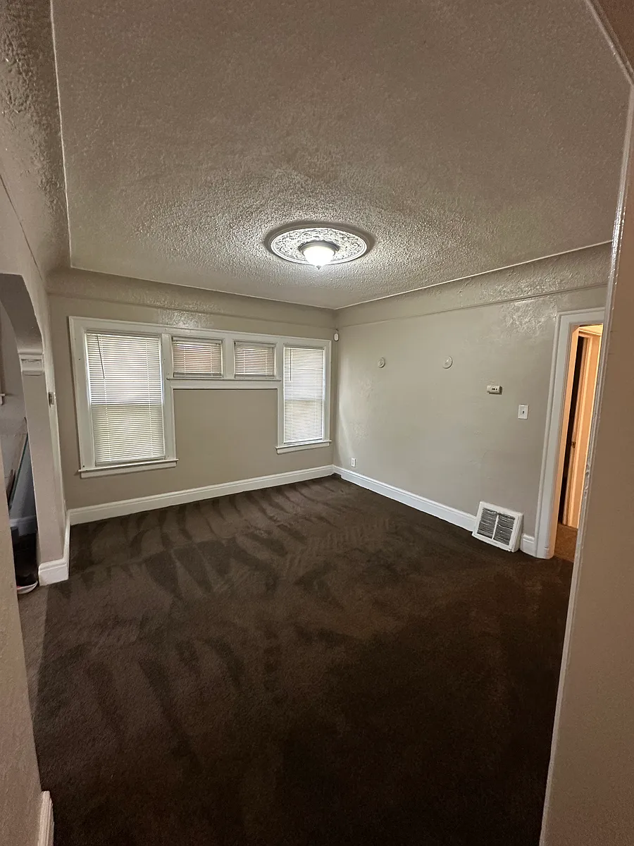 Building Photo - 13235 Santa Rosa Dr
