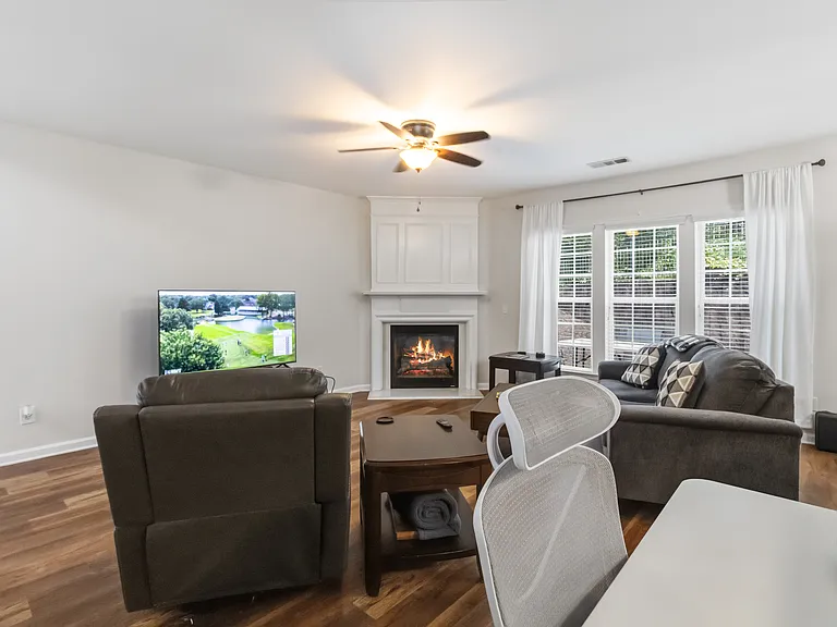 105 Finchley Dr — Photo 26