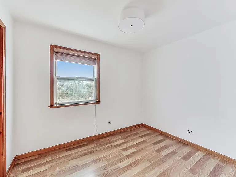 4234 N McVicker Ave #2 — Photo 14