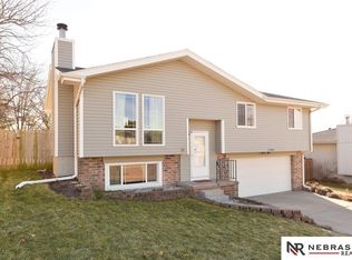 2309 Willow Cir, Bellevue, NE 68123