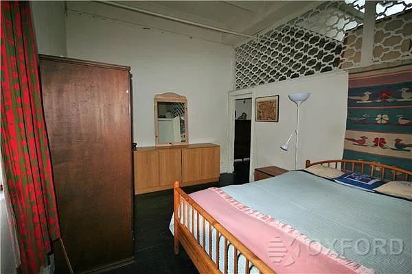 Rented by Oxford Property Group | media 11