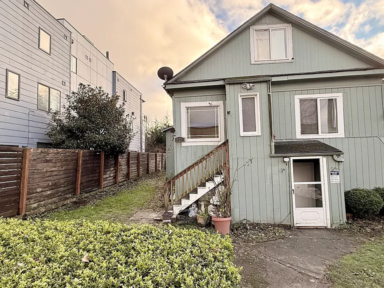 527 S Sullivan St — Photo 1