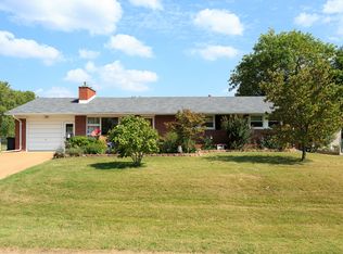8750 Gayle Ave, Saint Louis, MO 63126