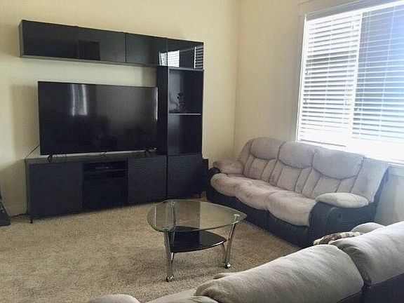 4th image of 2318 W Mackay Ln