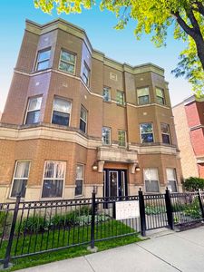 1022 S Racine Ave APT 302, Chicago, IL, 60607