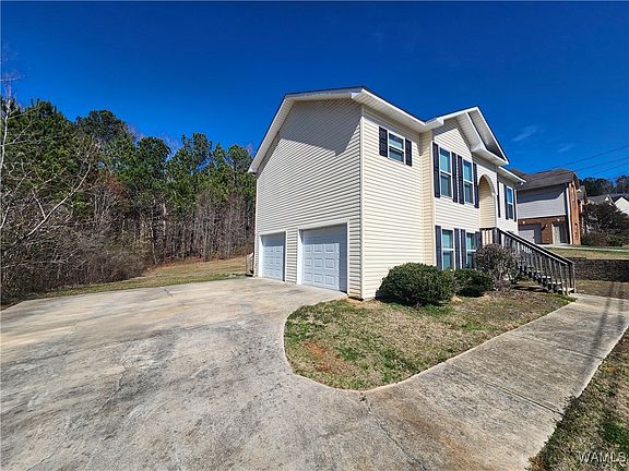 4th image of 975 Moonlite Dr