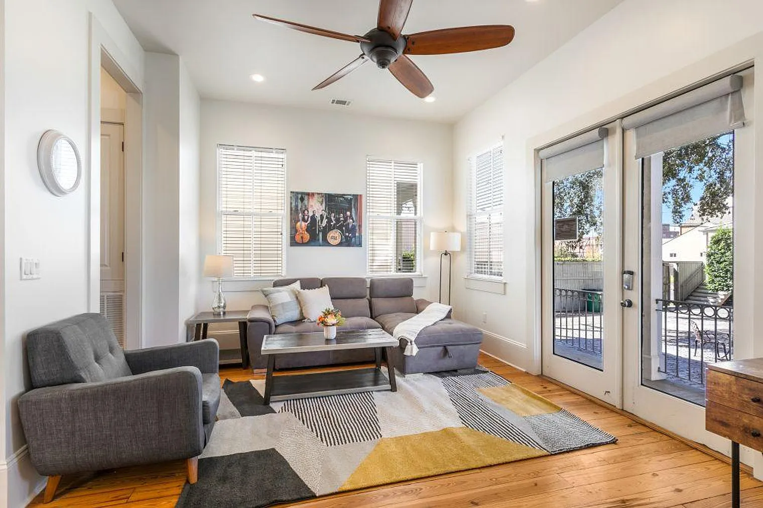 3 bed, 3.0 bath, 1496 sqft, $8,382 — Photo 1