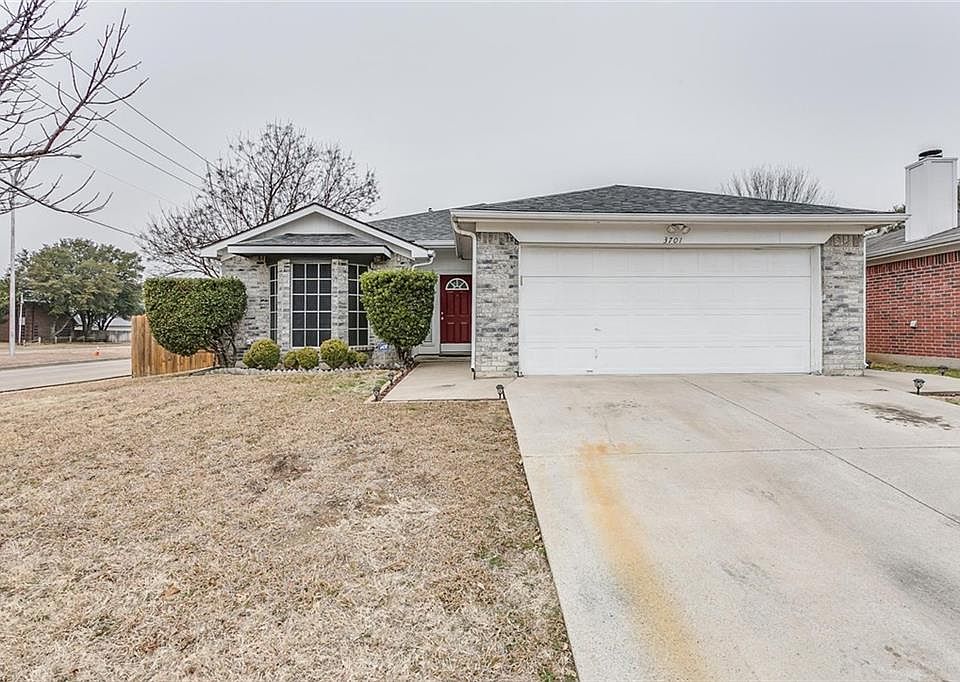 1st image of 3701 Staghorn Cir S