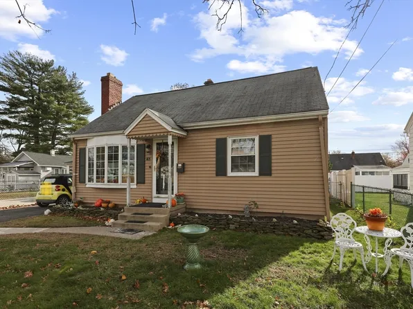 83 Oklahoma St, Springfield, MA 01104