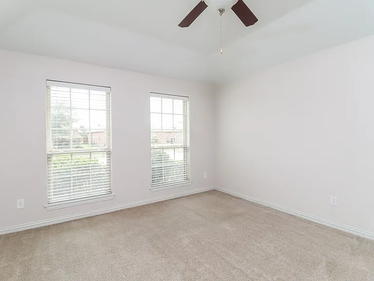 7648 Hollow Point Dr — Photo 11
