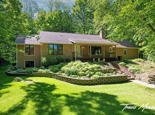 421 Sorrento Dr SE, Byron Center, MI 49315