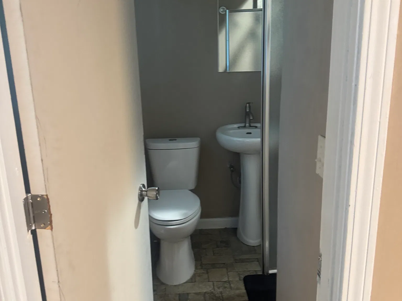 2 bed, 1025 sqft, $1,300 — Photo 3