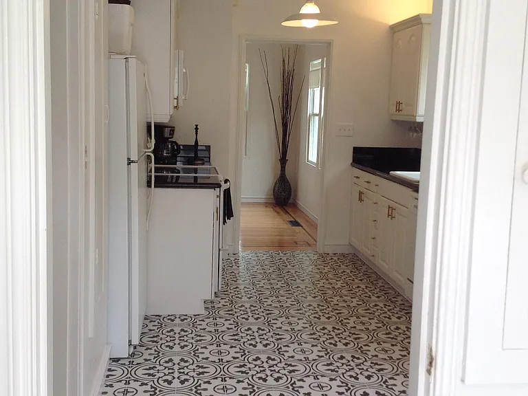 1905 Georgia St — Photo 7