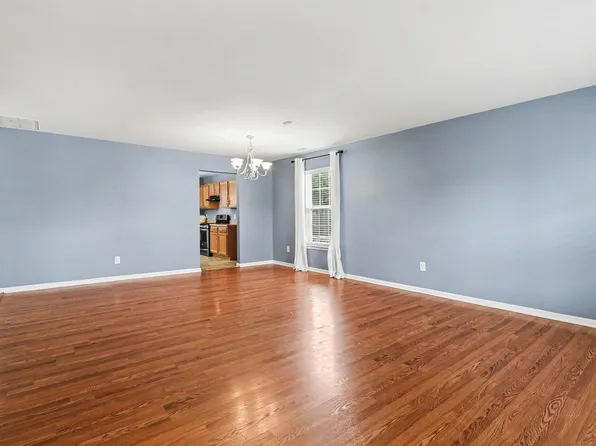 141 Willowridge Dr, Sanford, NC 27332