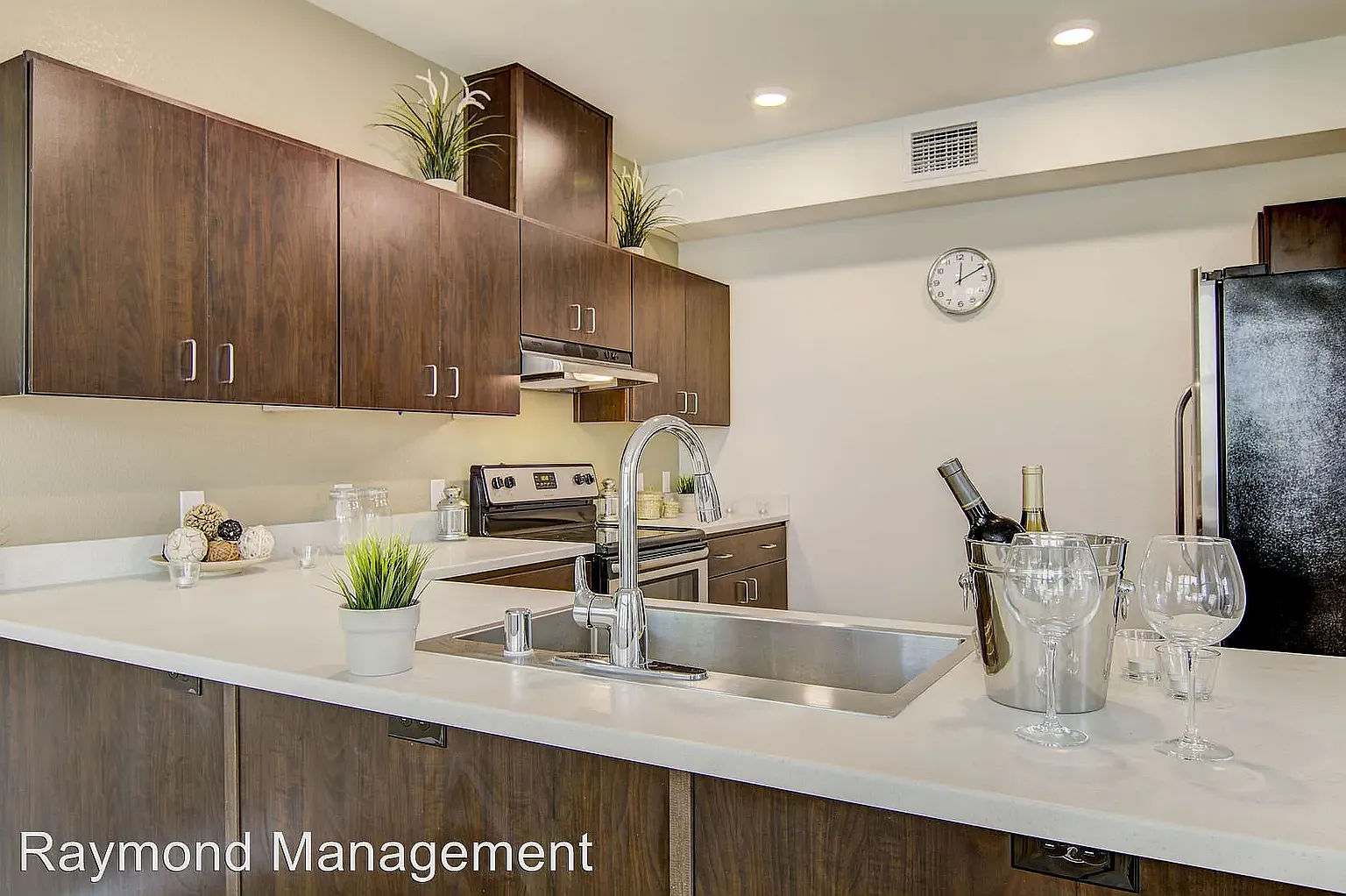 2 bed, 932 sqft, $2,595 — Photo 4