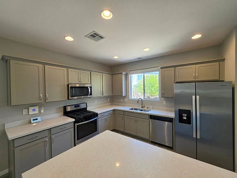 9852 Fisher Bay Ct — Photo 18