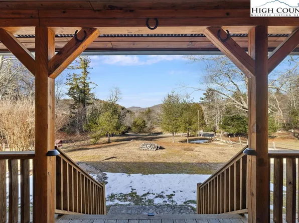 52 Hackett Gragg Road, Newland, NC 28657