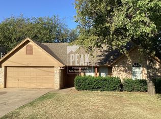 127 Overhill Dr, Springtown, TX 76082