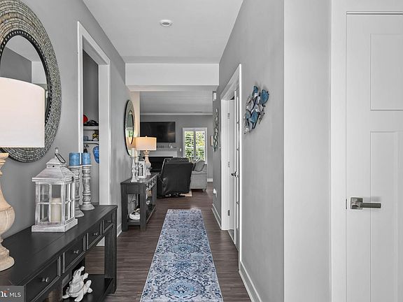 4th image of 32642 Savage Farm Ct