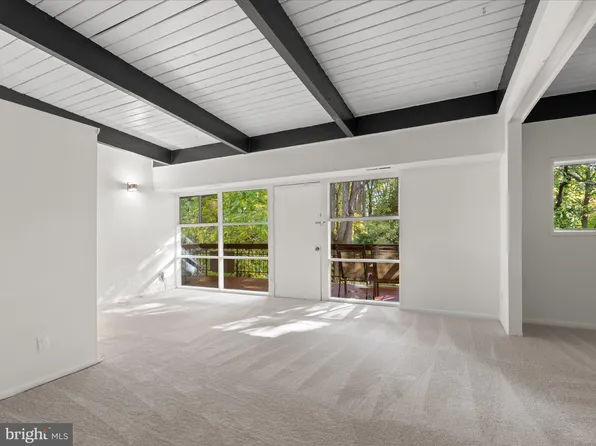 4211 Americana Dr APT 202, Annandale, VA 22003