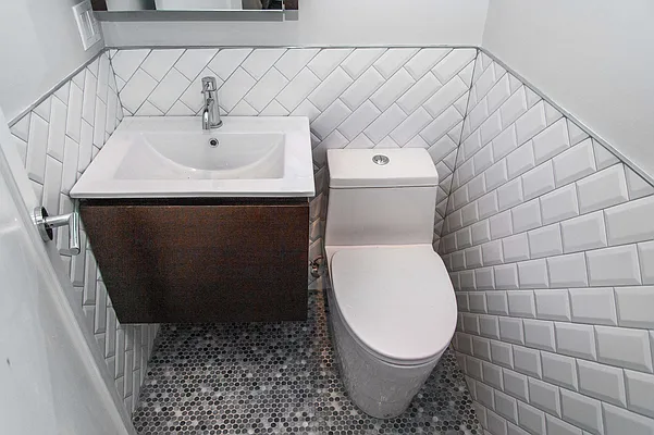 Rented by Nooklyn NYC LLC | media 68