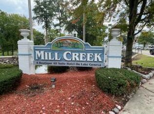 123 Center St #202, Lake Geneva, WI 53147