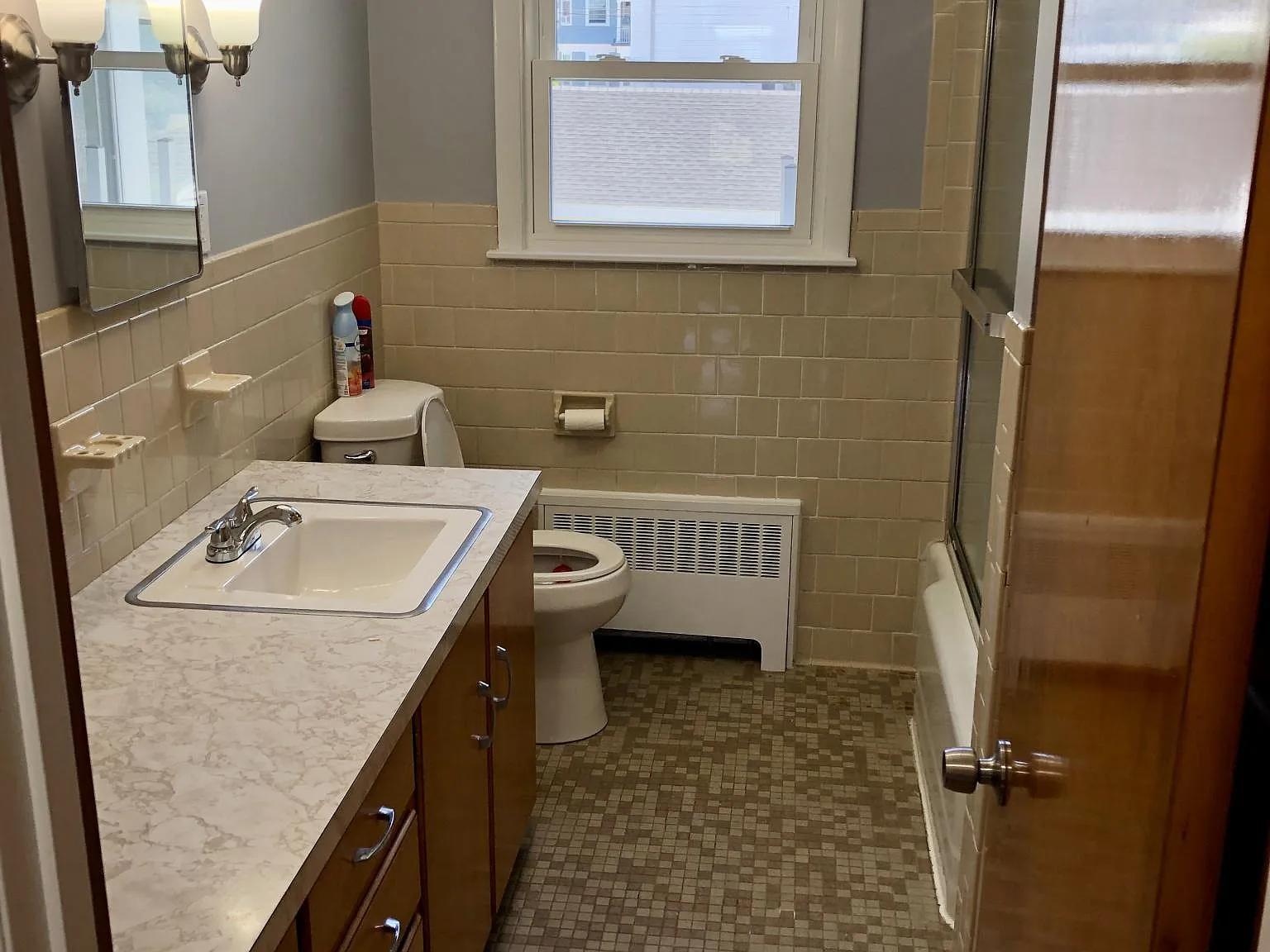 431 King Philip St — Photo 4