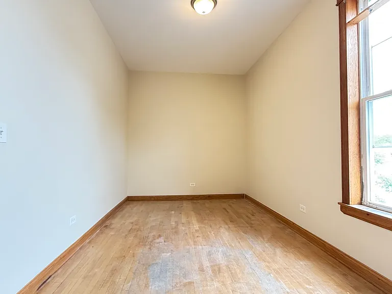 2022 N Lawler Ave #2 — Photo 11