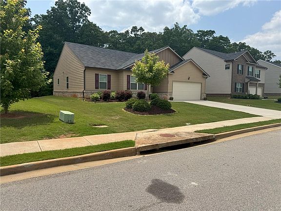 3rd image of 248 Cranapple Ln