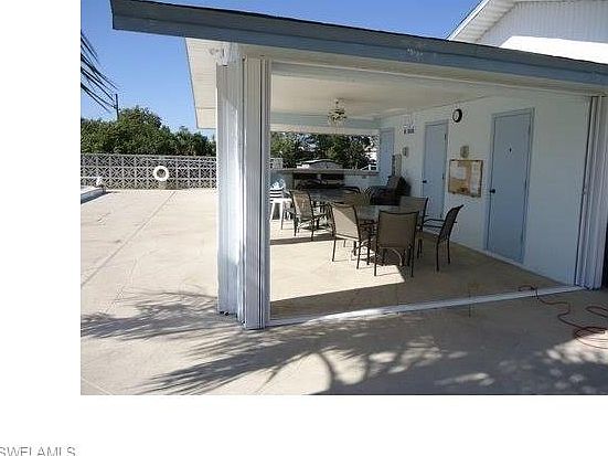 3rd image of 615 SE 15th St APT 110