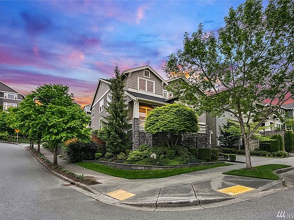 4th image of 1546 24th Ave NE