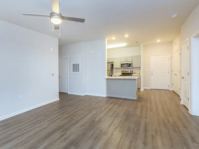 Riverstone Apartments at Long Shoals — Photo 72