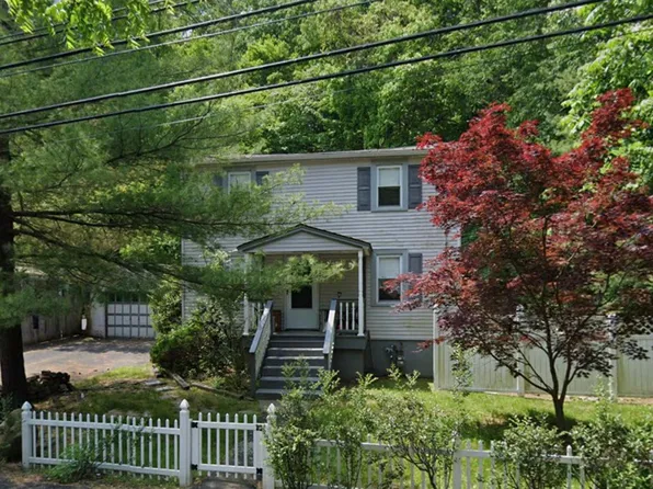 406 Christian Herald Rd, Valley Cottage, NY 10989