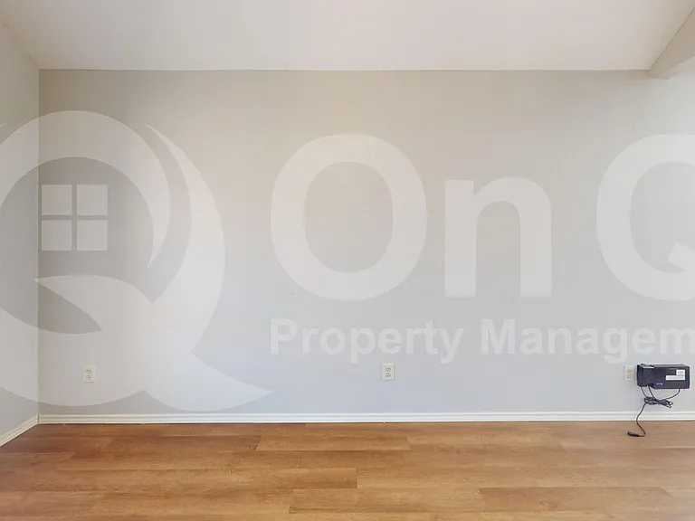 7913 Rice Dr — Photo 16