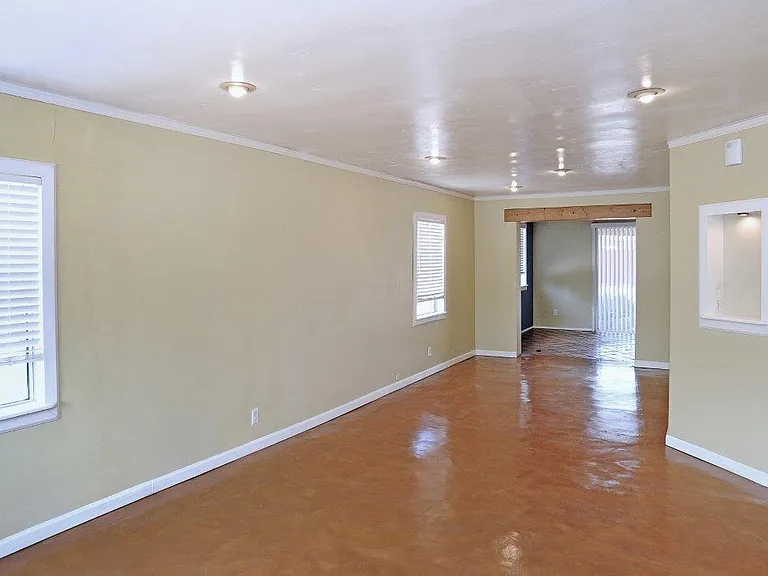 3326 E Elida St — Photo 5