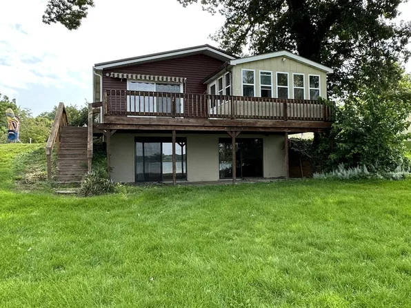 1591 Lakeside Dr, Ceresco, MI 49033