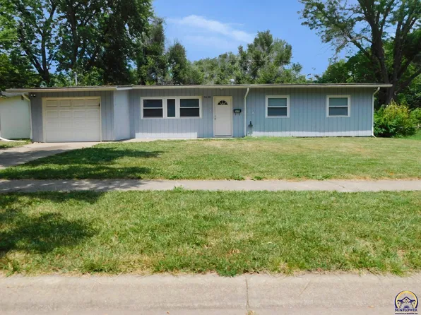 5628 SW 18th St, Topeka, KS 66604