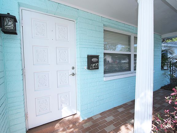 2nd image of 644 NW Blvd N