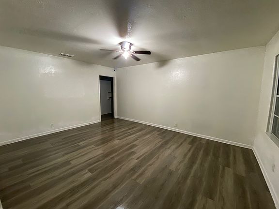 3rd image of 1512 E Barton Ave