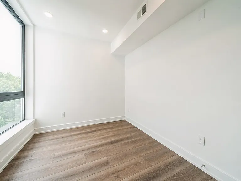 32 Jones St #503 — Photo 30