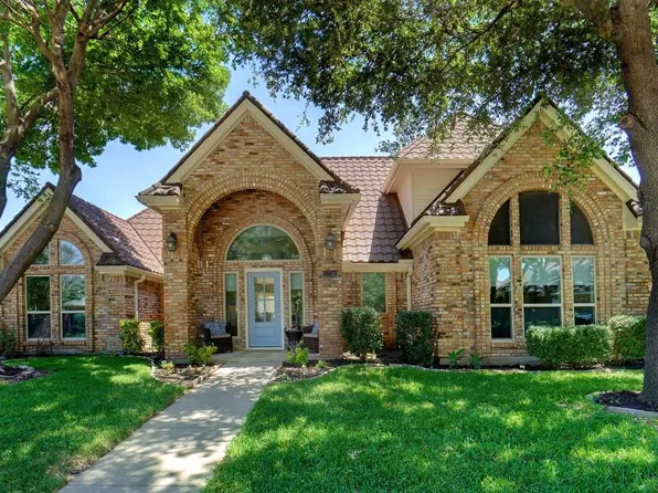 1736 Woodhill Ln, Bedford, TX 76021