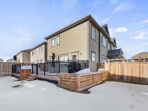 3rd image of 113 NE Osborne Rise SW