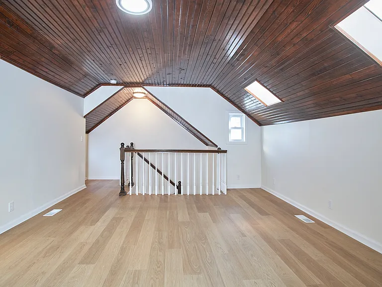 1701 Point Windward Pl SW #B — Photo 8