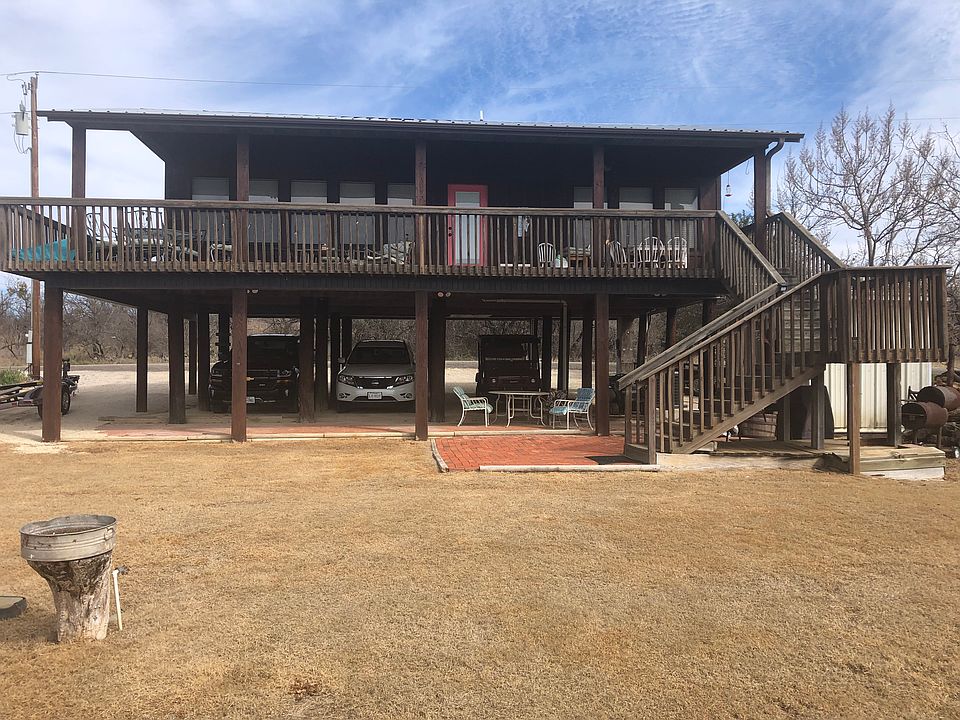 1st image of 726 Lakeview Dr