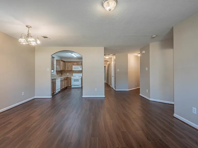10233 Azalea Vlg — Photo 5